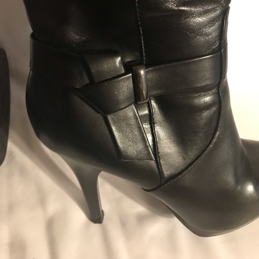 Boots - Picture 4 of 6